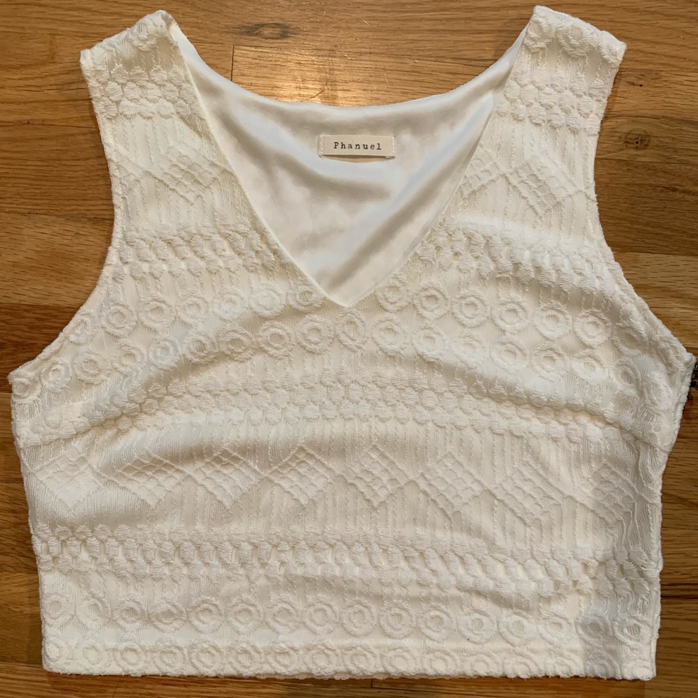 Women’s Ivory Lace Crop Top/Tank VNeck Size Medium